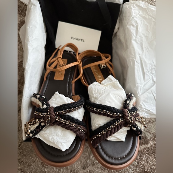 Chanel BRAND NEW w BOX chain rope sandals size 39 interlocking CC charms - Picture 3 of 9